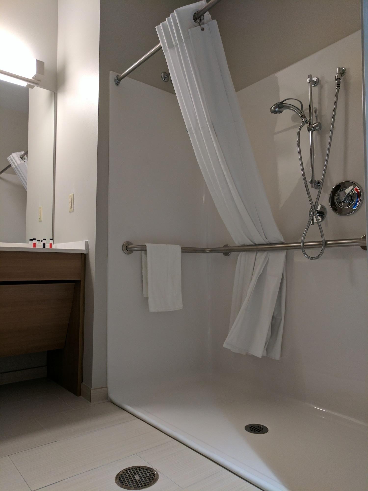 Microtel Inn & Suites By Wyndham קלריון מראה חיצוני תמונה