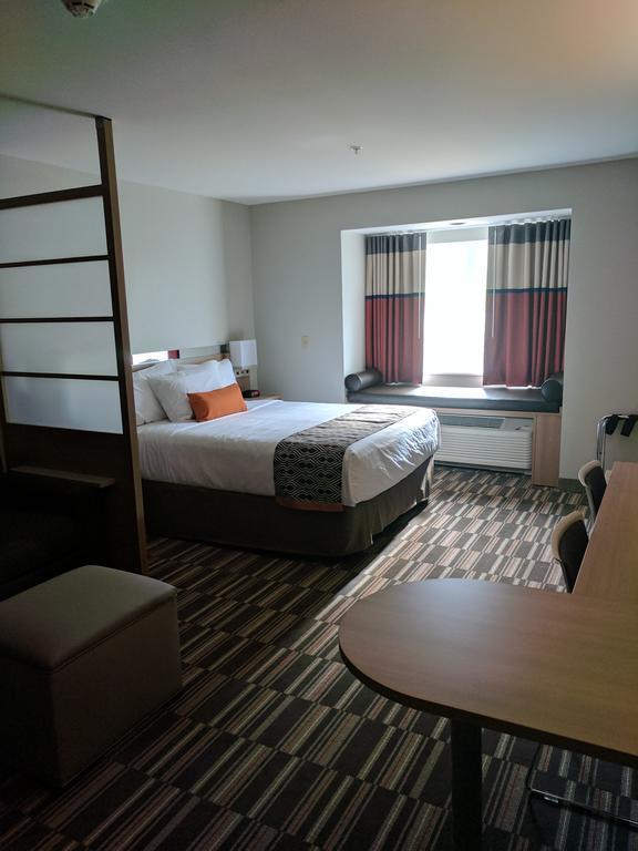 Microtel Inn & Suites By Wyndham קלריון מראה חיצוני תמונה